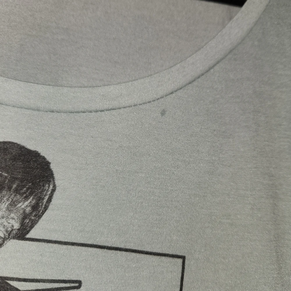 Graphic T-Shirt with Musician Print - Picture 6 of 7
